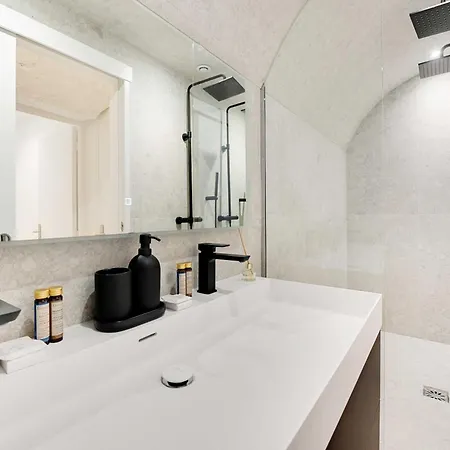 Charming - 3br-8p -centre Pompidou Lägenhet *